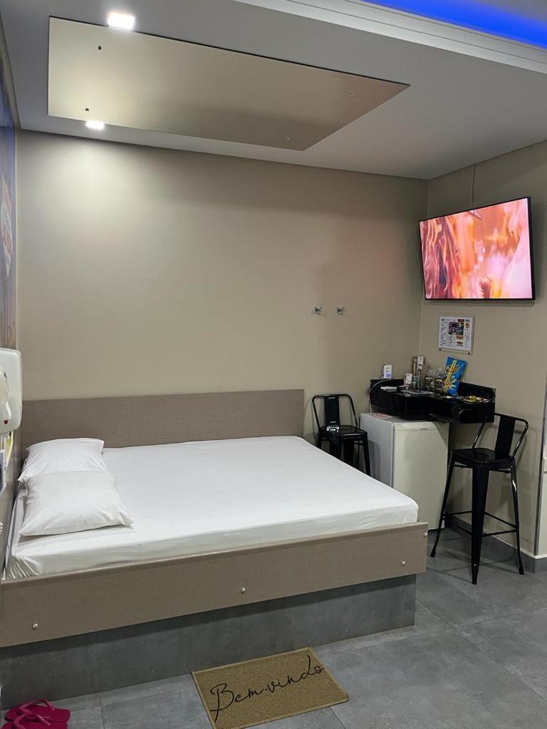 Motel Drive In T - Prolongamento Da Avenida Getulio Vargas Facil Acesso Ao Shopping Patio Chapeco Luaran gambar