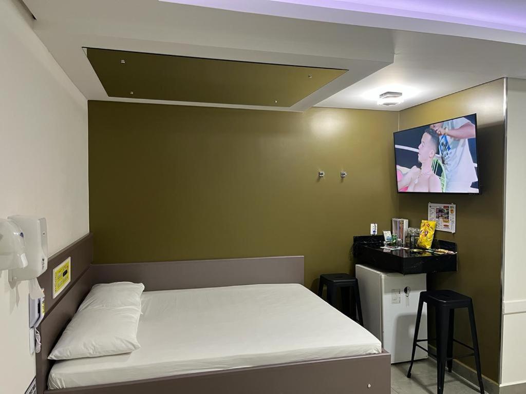 Motel Drive In T - Prolongamento Da Avenida Getulio Vargas Facil Acesso Ao Shopping Patio Chapeco Luaran gambar