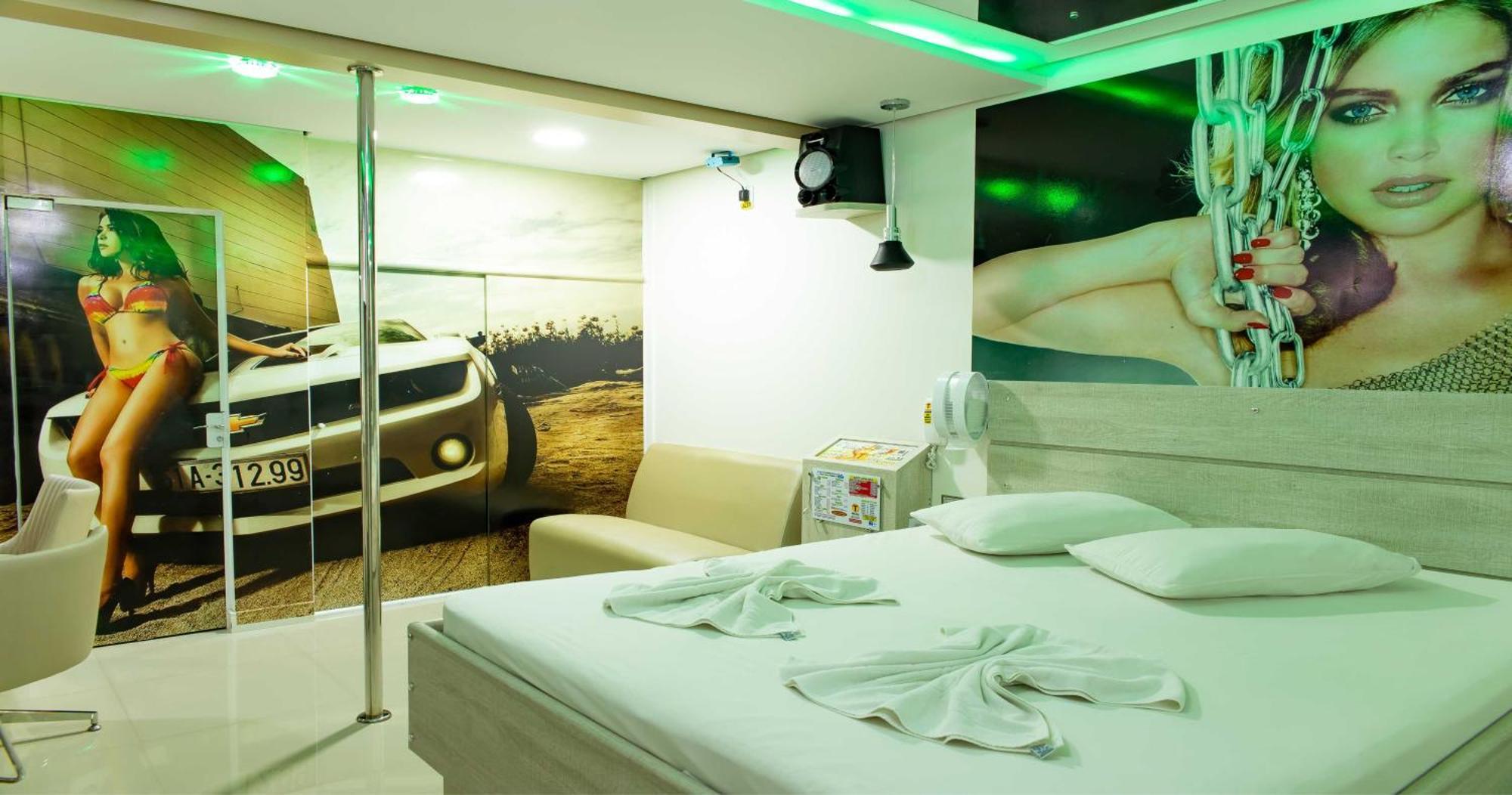 Motel Drive In T - Prolongamento Da Avenida Getulio Vargas Facil Acesso Ao Shopping Patio Chapeco Luaran gambar