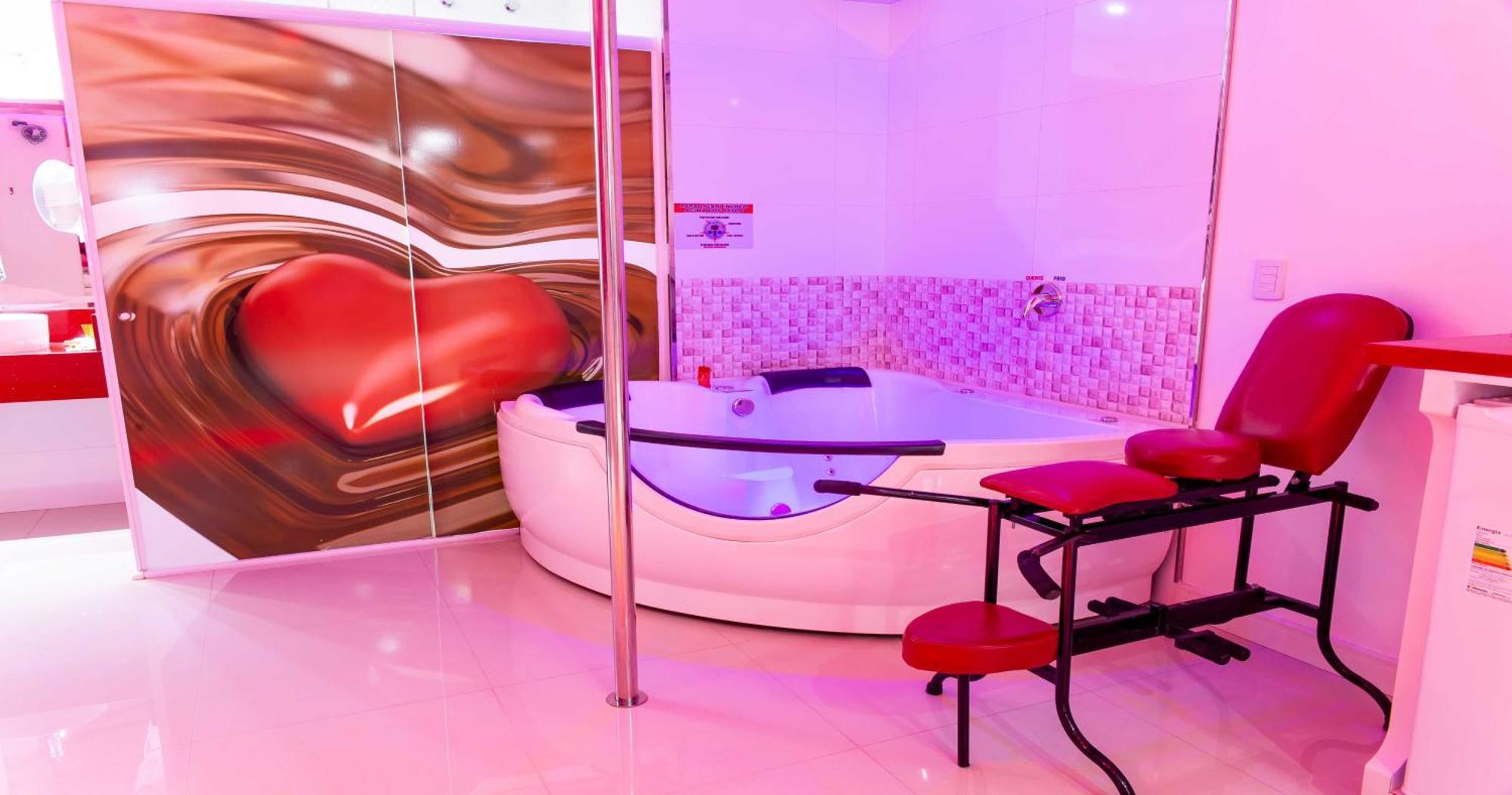 Motel Drive In T - Prolongamento Da Avenida Getulio Vargas Facil Acesso Ao Shopping Patio Chapeco Luaran gambar